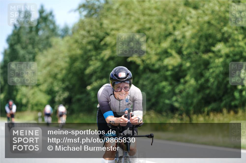 21.06.2026 - Viking Triathlon Michael Burmester http://msf.ph/oto/9865830 21.06.2026 12:01:37 Radfahren 13, 171, 196, 206, 322, 540, 648 meine-sportfotos.de