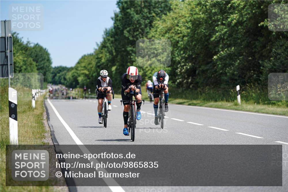 21.06.2026 - Viking Triathlon Michael Burmester http://msf.ph/oto/9865835 21.06.2026 12:01:39 Radfahren 13, 124, 171, 196, 206, 322, 540, 648 meine-sportfotos.de
