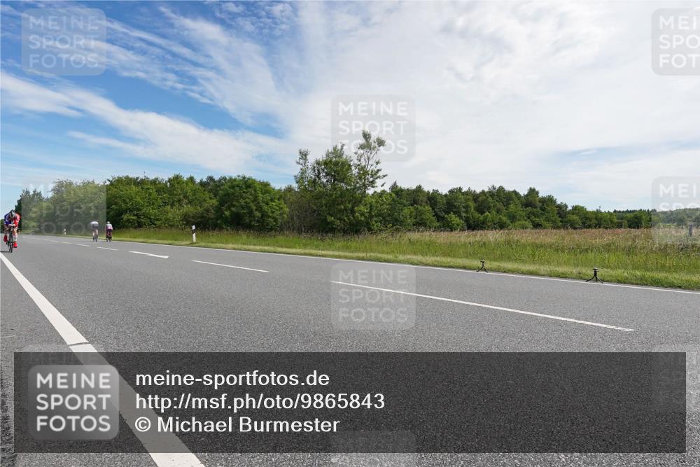 21.06.2026 - Viking Triathlon Michael Burmester http://msf.ph/oto/9865843 21.06.2026 11:20:14 Radfahren 21, 73, 98, 115, 126, 238, 249, 250, 509, 532, 625 meine-sportfotos.de