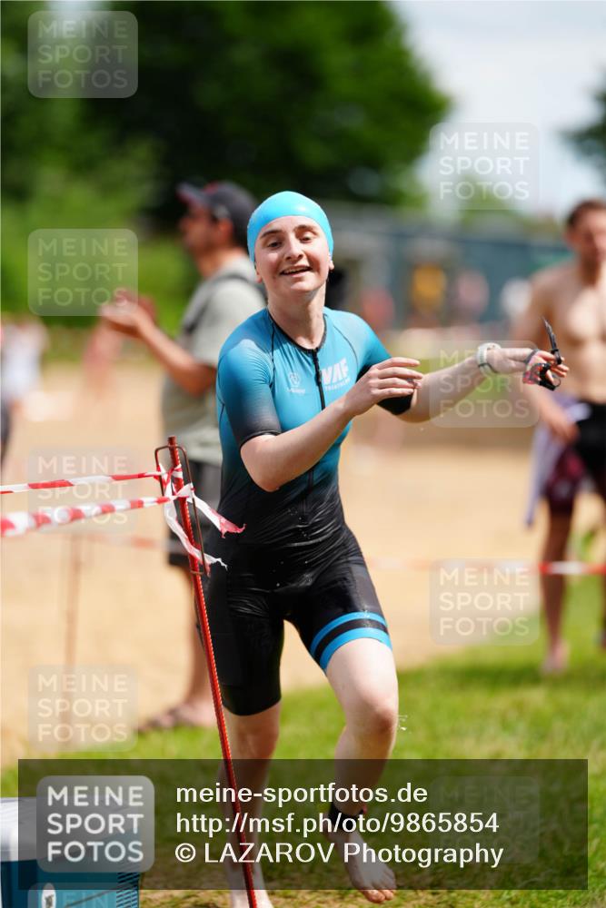 21.06.2026 - 29. Vierlanden-Triathlon LAZAROV Photography http://msf.ph/oto/9865854 21.06.2026 13:15:04 Schwimmen 1137, 1160 meine-sportfotos.de
