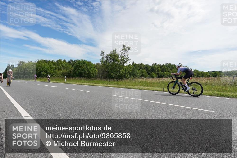 21.06.2026 - Viking Triathlon Michael Burmester http://msf.ph/oto/9865858 21.06.2026 11:20:21 Radfahren 2, 19, 21, 73, 98, 126, 238, 391, 472, 509, 532, 543, 625 meine-sportfotos.de