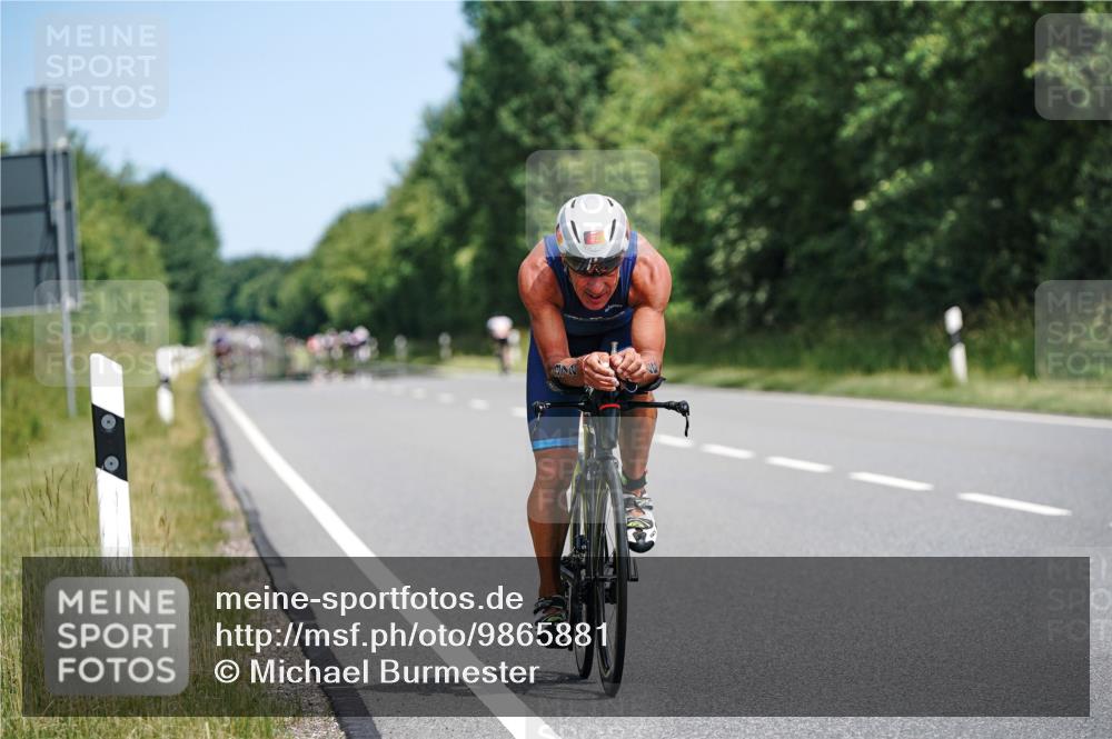 21.06.2026 - Viking Triathlon Michael Burmester http://msf.ph/oto/9865881 21.06.2026 12:02:11 Radfahren 8, 51, 249, 314, 372, 374, 509, 549 meine-sportfotos.de