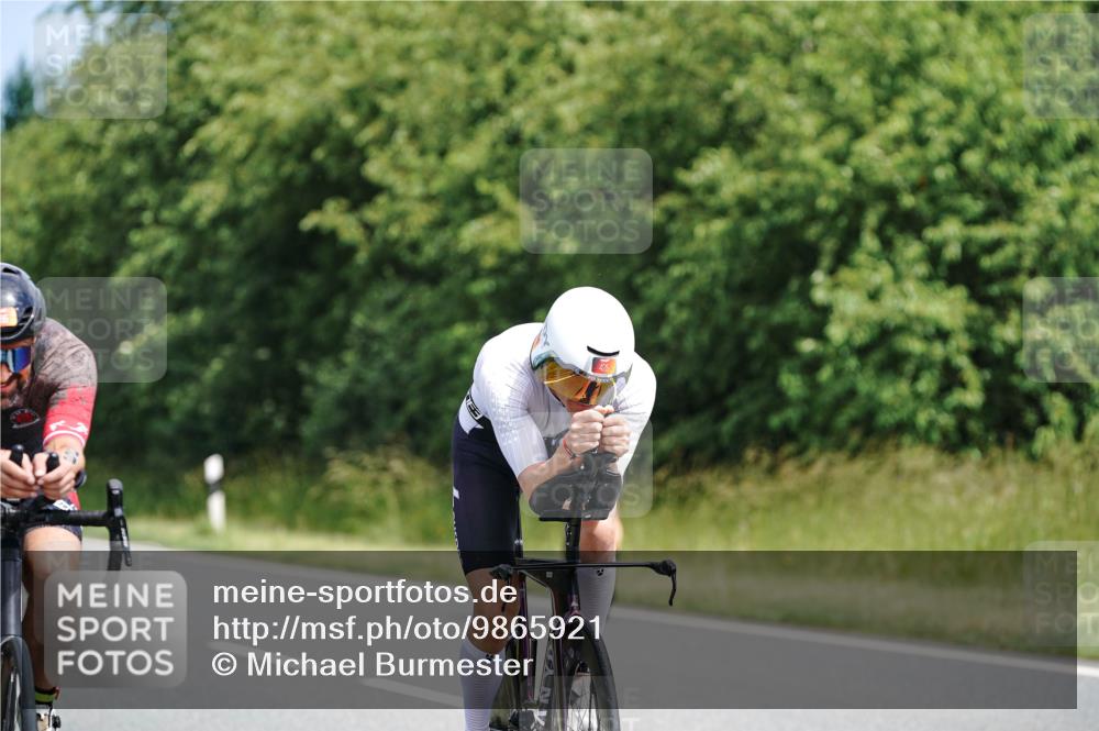 21.06.2026 - Viking Triathlon Michael Burmester http://msf.ph/oto/9865921 21.06.2026 12:02:41 Radfahren 17, 46, 57, 100, 119, 144, 169, 280, 395, 425, 445, 527, 561, 644, 658, 661 meine-sportfotos.de