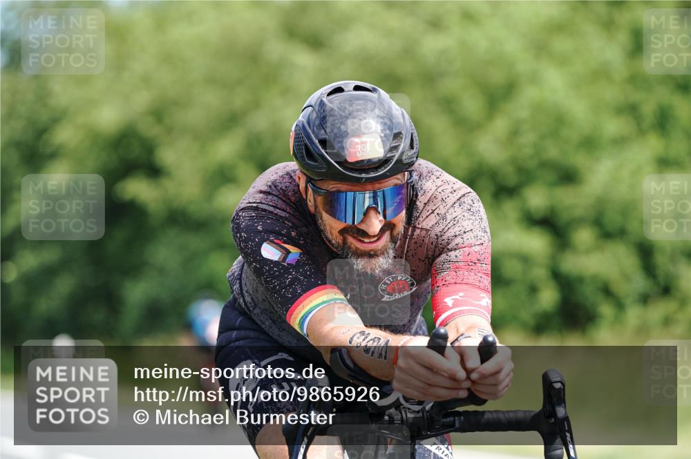21.06.2026 - Viking Triathlon Michael Burmester http://msf.ph/oto/9865926 21.06.2026 12:02:42 Radfahren 17, 46, 57, 100, 119, 144, 169, 280, 395, 425, 445, 527, 561, 644, 658, 661 meine-sportfotos.de