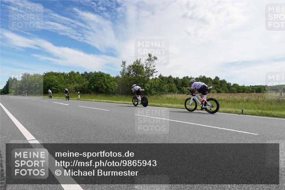 21.06.2026 - Viking Triathlon Michael Burmester http://msf.ph/oto/9865943 21.06.2026 11:21:04 Radfahren 7, 7, 25, 283, 307, 342, 374, 433, 517, 547, 575, 606, 667 meine-sportfotos.de