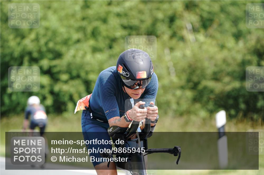 21.06.2026 - Viking Triathlon Michael Burmester http://msf.ph/oto/9865945 21.06.2026 12:02:46 Radfahren 17, 46, 57, 100, 119, 127, 144, 169, 280, 395, 425, 445, 527, 561, 644, 658, 661 meine-sportfotos.de
