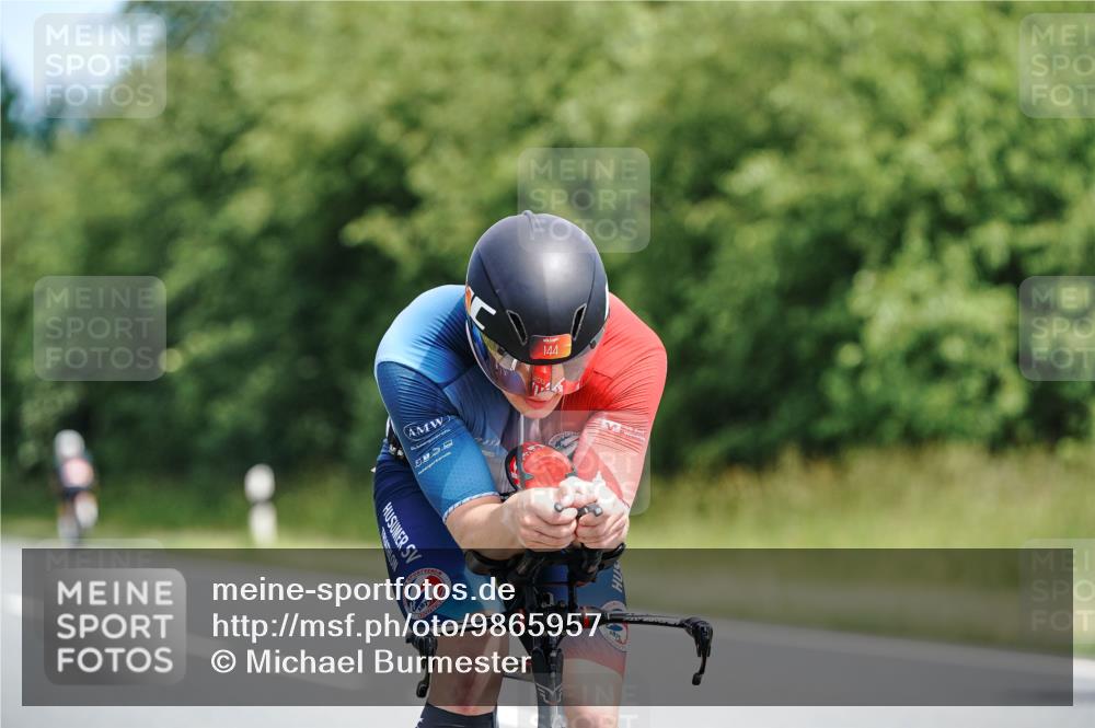 21.06.2026 - Viking Triathlon Michael Burmester http://msf.ph/oto/9865957 21.06.2026 12:02:52 Radfahren 17, 57, 100, 119, 127, 144, 169, 280, 445, 527, 561, 644, 658 meine-sportfotos.de