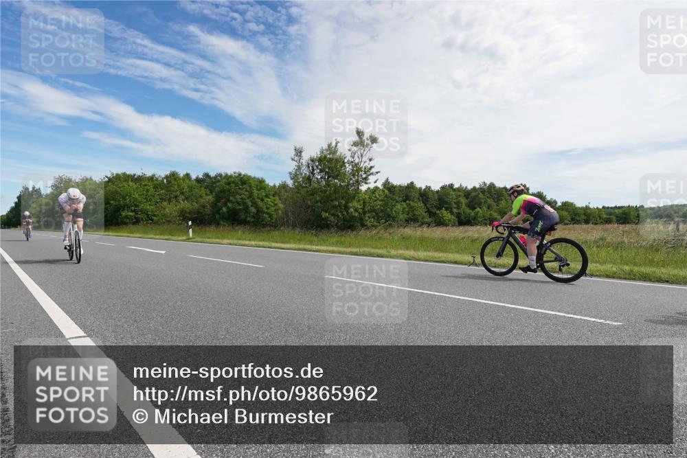 21.06.2026 - Viking Triathlon Michael Burmester http://msf.ph/oto/9865962 21.06.2026 11:21:31 Radfahren 24, 40, 43, 51, 76, 76, 82, 171, 203, 285, 298, 328, 365, 427, 433, 648 meine-sportfotos.de