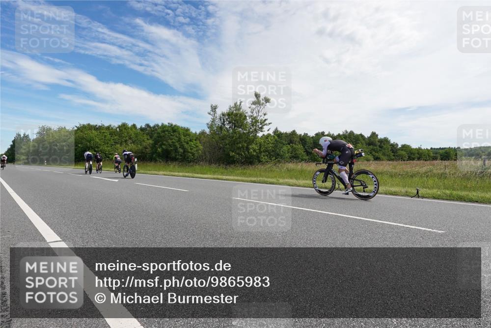21.06.2026 - Viking Triathlon Michael Burmester http://msf.ph/oto/9865983 21.06.2026 11:21:33 Radfahren 24, 40, 43, 51, 76, 76, 82, 171, 203, 285, 298, 328, 365, 427, 640, 648 meine-sportfotos.de