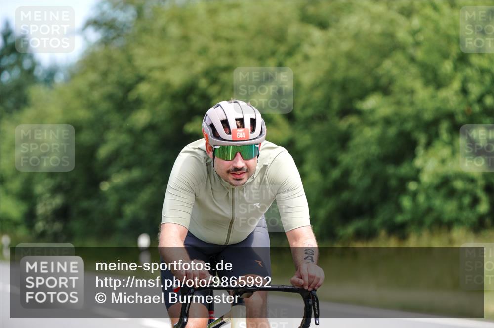 21.06.2026 - Viking Triathlon Michael Burmester http://msf.ph/oto/9865992 21.06.2026 12:03:01 Radfahren 17, 127, 271, 561, 644, 658 meine-sportfotos.de