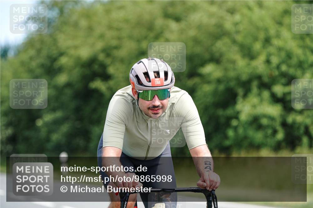 21.06.2026 - Viking Triathlon Michael Burmester http://msf.ph/oto/9865998 21.06.2026 12:03:01 Radfahren 17, 127, 271, 561, 644, 658 meine-sportfotos.de