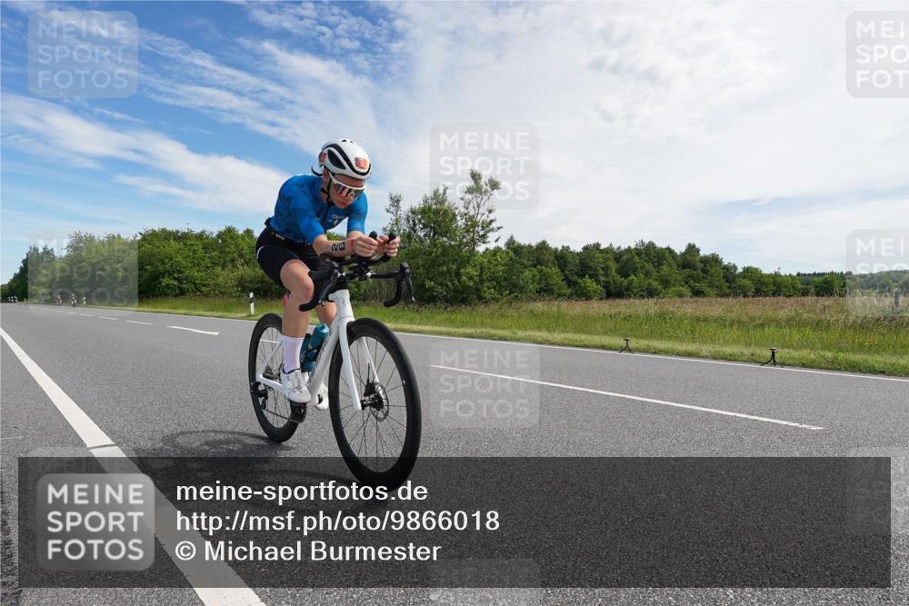 21.06.2026 - Viking Triathlon Michael Burmester http://msf.ph/oto/9866018 21.06.2026 11:21:58 Radfahren 26, 92, 178, 194, 205, 269, 603, 652 meine-sportfotos.de