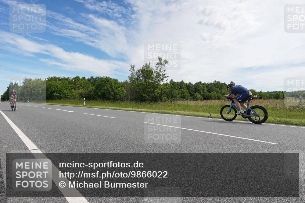 21.06.2026 - Viking Triathlon Michael Burmester http://msf.ph/oto/9866022 21.06.2026 11:22:04 Radfahren 26, 92, 178, 194, 205, 269, 603, 652 meine-sportfotos.de