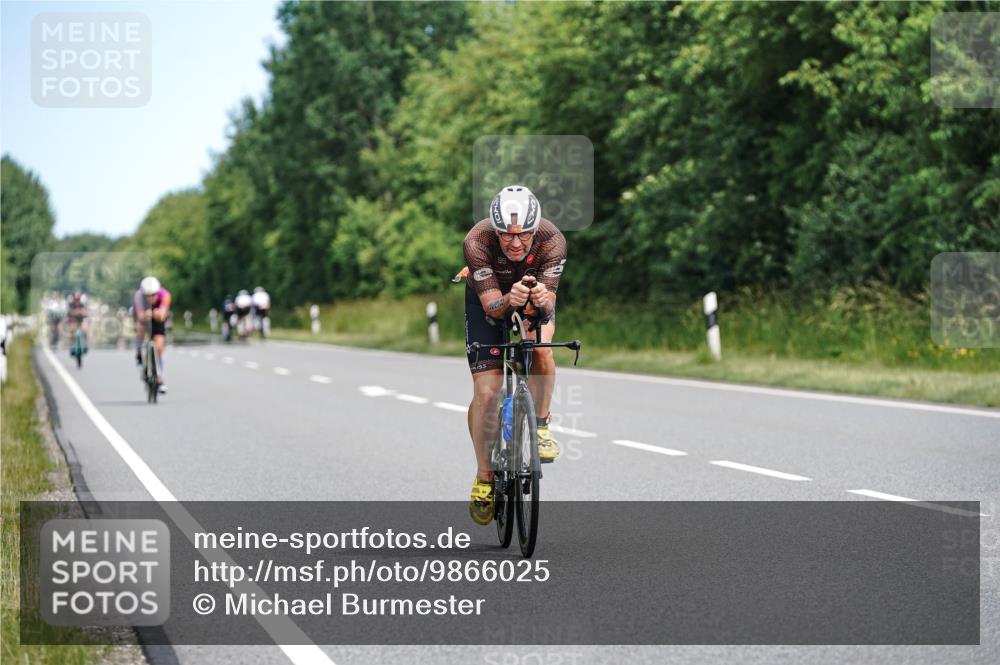 21.06.2026 - Viking Triathlon Michael Burmester http://msf.ph/oto/9866025 21.06.2026 12:03:19 Radfahren 65, 74, 102, 103, 161, 176, 194, 238, 247, 257, 270, 270, 271, 271, 426, 565, 569, 606, 631 meine-sportfotos.de