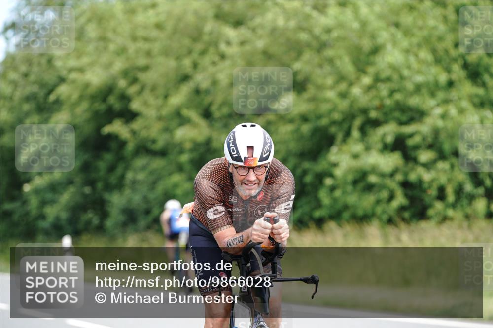 21.06.2026 - Viking Triathlon Michael Burmester http://msf.ph/oto/9866028 21.06.2026 12:03:20 Radfahren 65, 74, 102, 103, 161, 176, 194, 238, 247, 257, 270, 270, 271, 271, 331, 426, 565, 569, 606, 631 meine-sportfotos.de