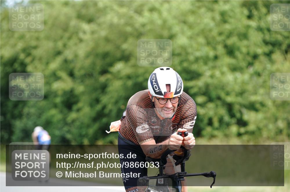 21.06.2026 - Viking Triathlon Michael Burmester http://msf.ph/oto/9866033 21.06.2026 12:03:20 Radfahren 65, 74, 102, 103, 161, 176, 194, 238, 247, 257, 270, 270, 271, 271, 331, 426, 565, 569, 606, 631 meine-sportfotos.de