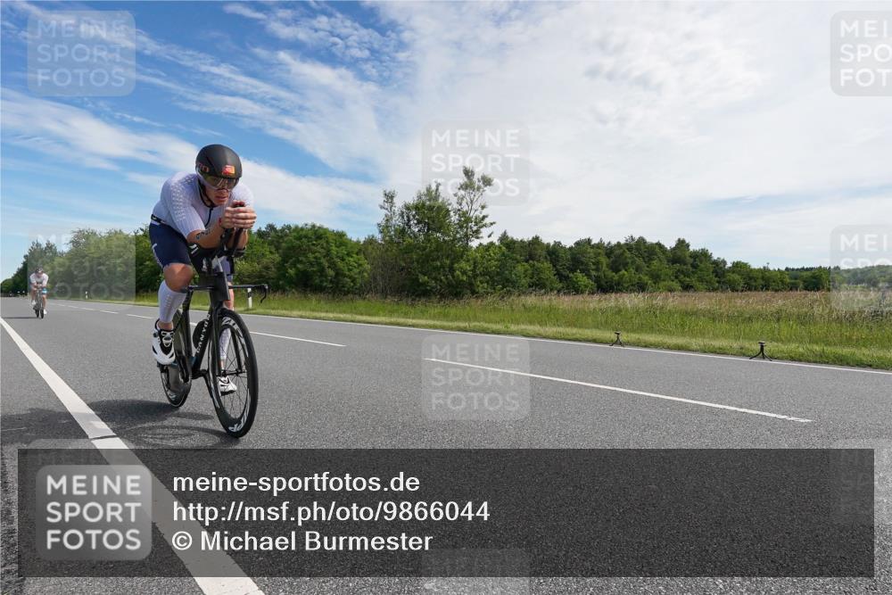21.06.2026 - Viking Triathlon Michael Burmester http://msf.ph/oto/9866044 21.06.2026 11:22:37 Radfahren 136, 161, 174, 272, 272, 475, 512, 564, 621 meine-sportfotos.de