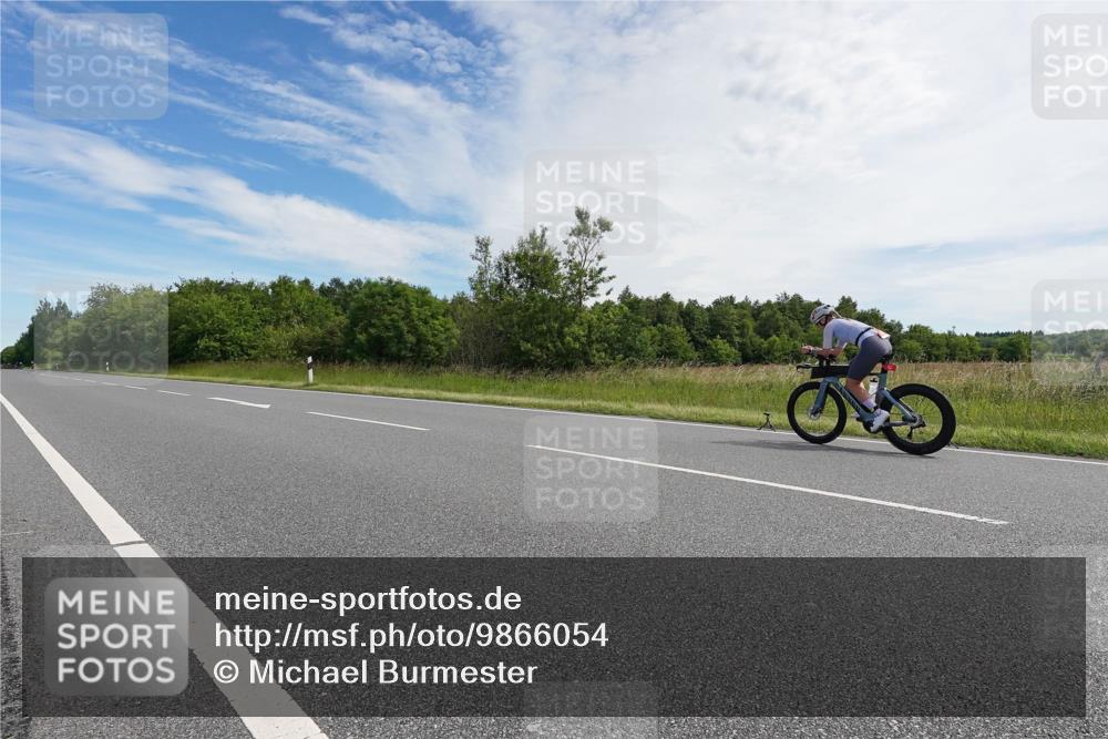 21.06.2026 - Viking Triathlon Michael Burmester http://msf.ph/oto/9866054 21.06.2026 11:22:41 Radfahren 136, 161, 174, 272, 475, 512, 564, 621 meine-sportfotos.de