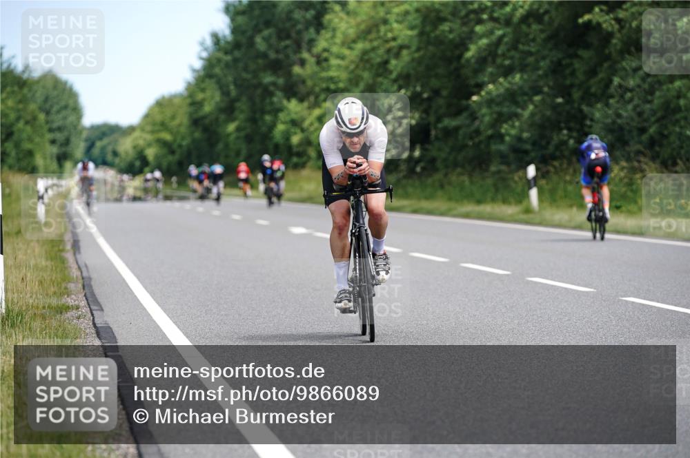21.06.2026 - Viking Triathlon Michael Burmester http://msf.ph/oto/9866089 21.06.2026 12:03:36 Radfahren 66, 101, 176, 194, 247, 257, 261, 270, 271, 287, 331, 426, 463, 475, 565, 606 meine-sportfotos.de