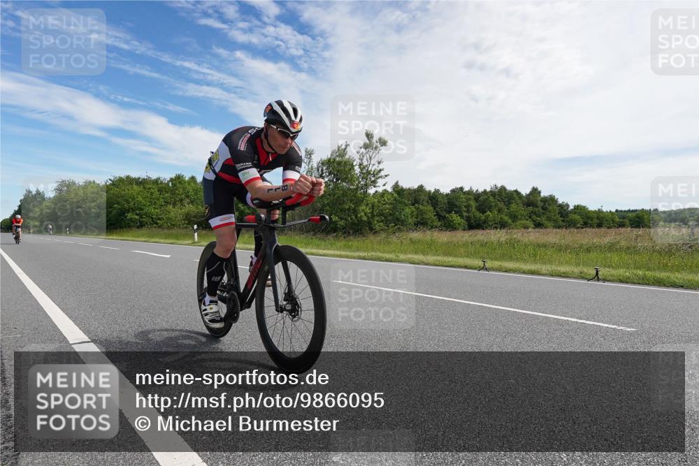 21.06.2026 - Viking Triathlon Michael Burmester http://msf.ph/oto/9866095 21.06.2026 11:23:33 Radfahren 8, 90, 97, 118, 184, 425, 443, 443, 538, 556, 557, 566, 622 meine-sportfotos.de