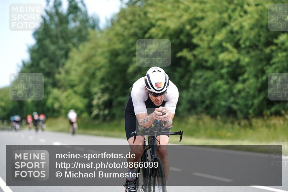 21.06.2026 - Viking Triathlon Michael Burmester http://msf.ph/oto/9866099 21.06.2026 12:03:37 Radfahren 66, 101, 176, 194, 247, 257, 261, 270, 271, 287, 331, 426, 463, 475, 565, 606 meine-sportfotos.de