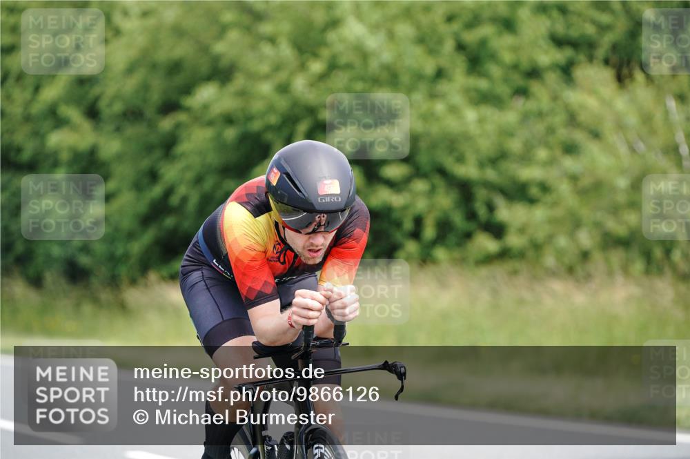 21.06.2026 - Viking Triathlon Michael Burmester http://msf.ph/oto/9866126 21.06.2026 12:03:57 Radfahren 116, 205, 261, 465 meine-sportfotos.de