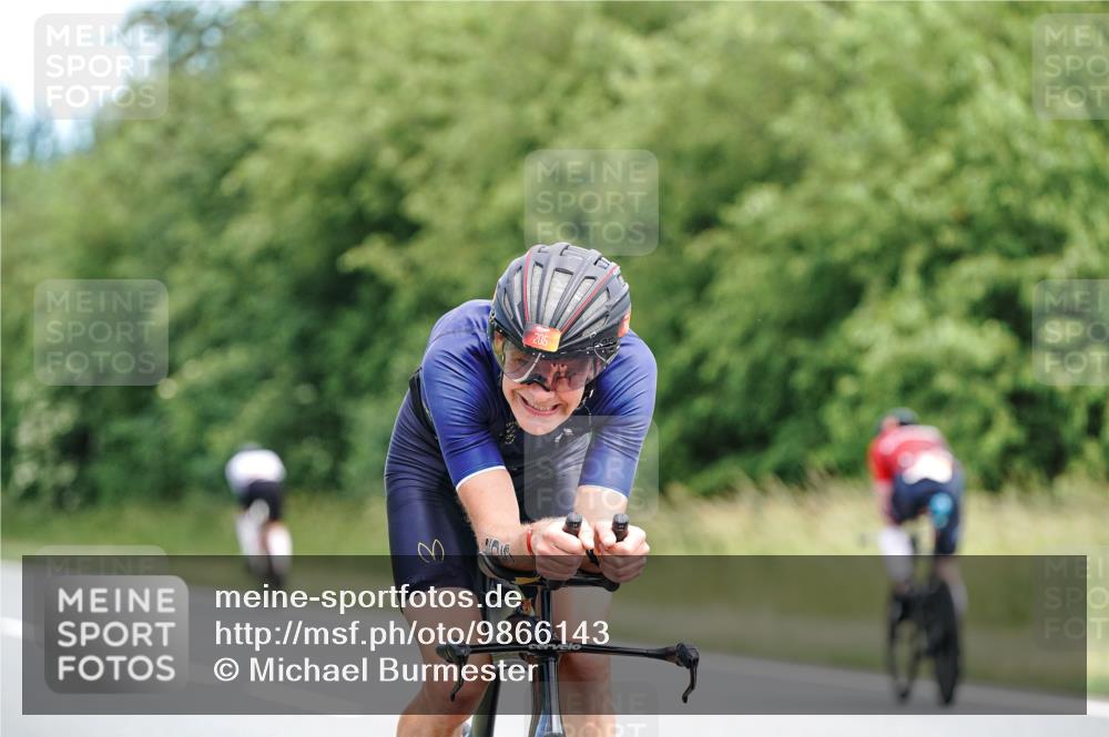 21.06.2026 - Viking Triathlon Michael Burmester http://msf.ph/oto/9866143 21.06.2026 12:04:01 Radfahren 116, 172, 205, 261, 465 meine-sportfotos.de