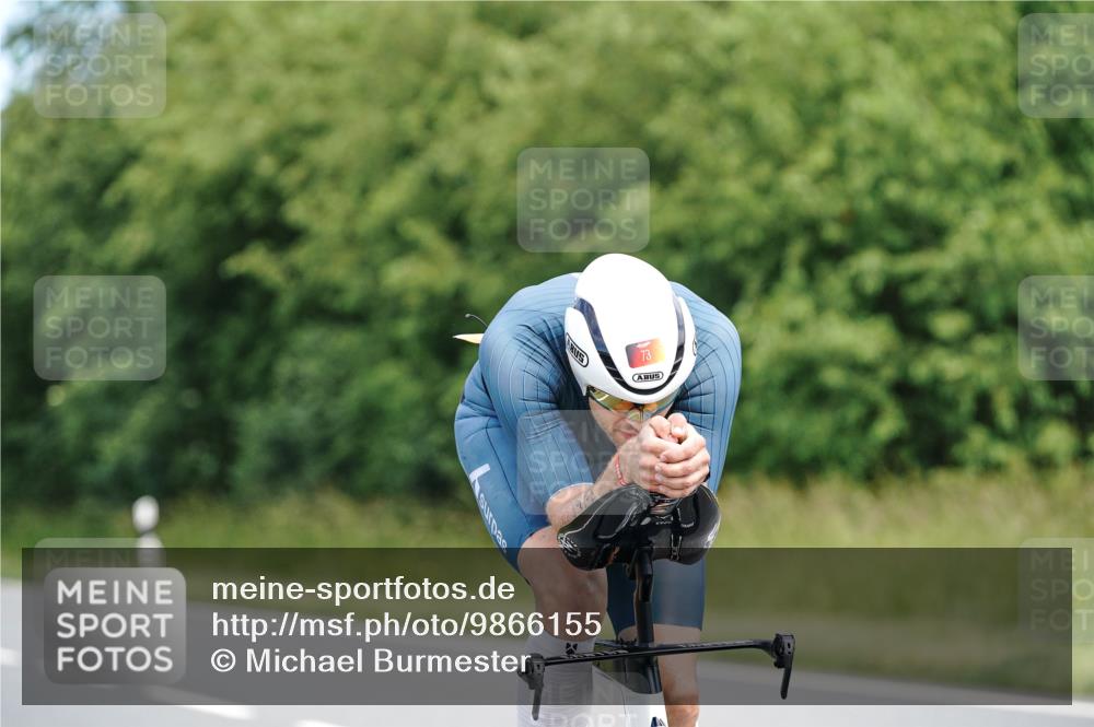 21.06.2026 - Viking Triathlon Michael Burmester http://msf.ph/oto/9866155 21.06.2026 12:04:31 Radfahren 73, 75, 78, 78, 96, 126, 172, 214, 252, 613, 613, 659, 659, 665 meine-sportfotos.de