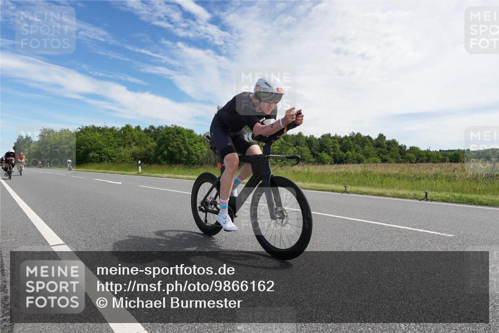 21.06.2026 - Viking Triathlon Michael Burmester http://msf.ph/oto/9866162 21.06.2026 11:24:18 Radfahren 16, 46, 53, 89, 142, 214, 226, 239, 362, 364, 508 meine-sportfotos.de