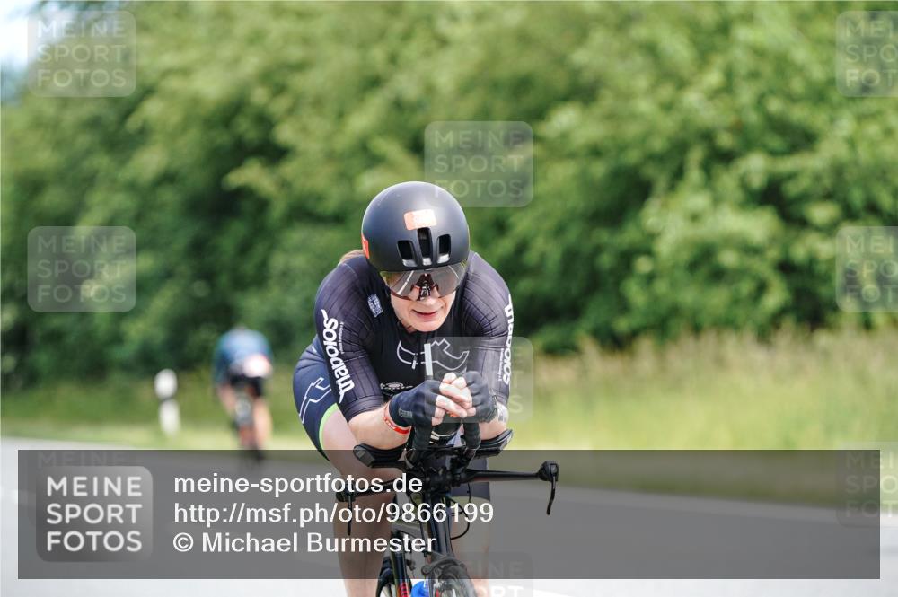 21.06.2026 - Viking Triathlon Michael Burmester http://msf.ph/oto/9866199 21.06.2026 12:05:01 Radfahren 83, 98, 142, 304, 380, 467, 542, 642, 645, 669 meine-sportfotos.de