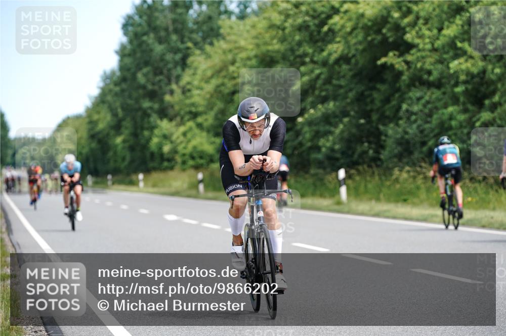 21.06.2026 - Viking Triathlon Michael Burmester http://msf.ph/oto/9866202 21.06.2026 12:05:04 Radfahren 83, 98, 142, 304, 380, 467, 474, 542, 642, 645, 669 meine-sportfotos.de