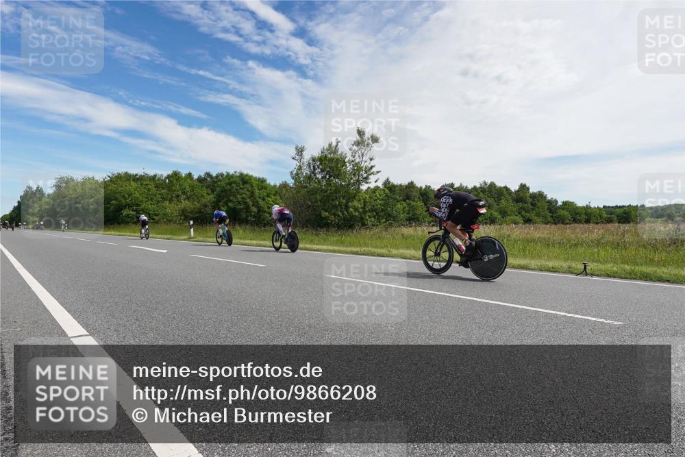 21.06.2026 - Viking Triathlon Michael Burmester http://msf.ph/oto/9866208 21.06.2026 11:24:36 Radfahren 55, 64, 68, 89, 117, 182, 182, 199, 255, 267, 386, 397, 424, 490, 545, 612, 634 meine-sportfotos.de