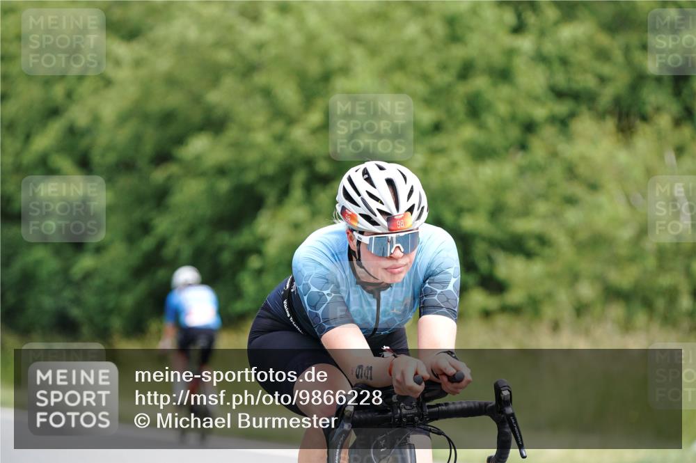 21.06.2026 - Viking Triathlon Michael Burmester http://msf.ph/oto/9866228 21.06.2026 12:05:08 Radfahren 83, 98, 142, 304, 474, 542, 571, 642, 645, 669 meine-sportfotos.de