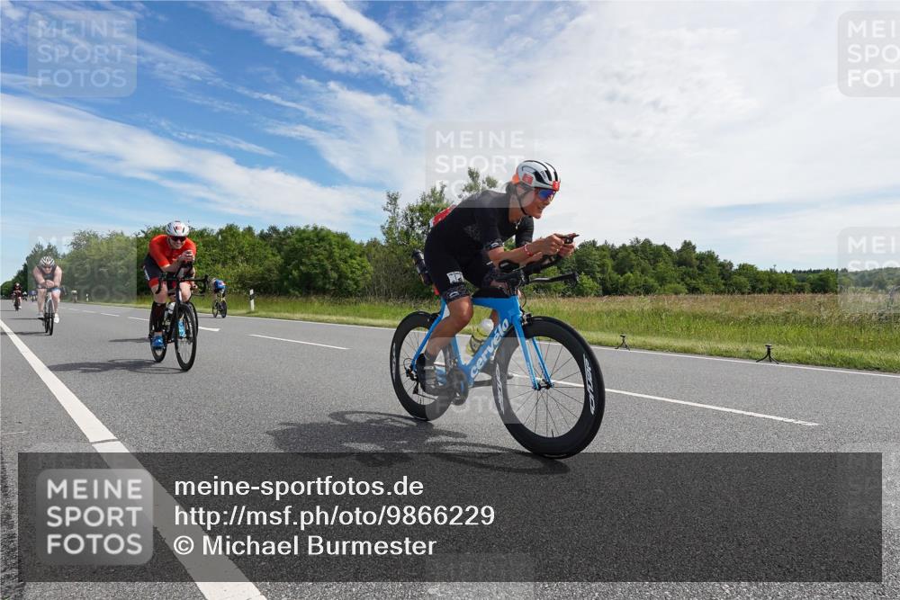 21.06.2026 - Viking Triathlon Michael Burmester http://msf.ph/oto/9866229 21.06.2026 11:24:45 Radfahren 55, 64, 68, 117, 182, 199, 255, 267, 386, 397, 413, 490, 502, 545, 612, 634 meine-sportfotos.de