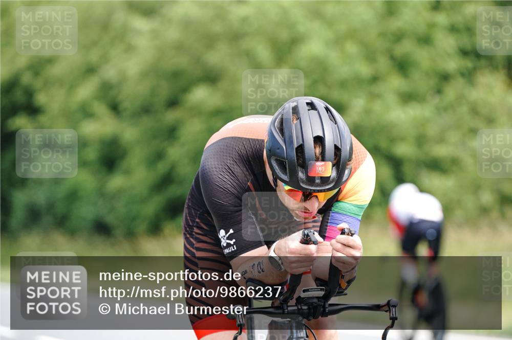 21.06.2026 - Viking Triathlon Michael Burmester http://msf.ph/oto/9866237 21.06.2026 12:05:12 Radfahren 53, 86, 98, 142, 189, 219, 239, 304, 364, 407, 429, 442, 474, 571, 642, 668 meine-sportfotos.de
