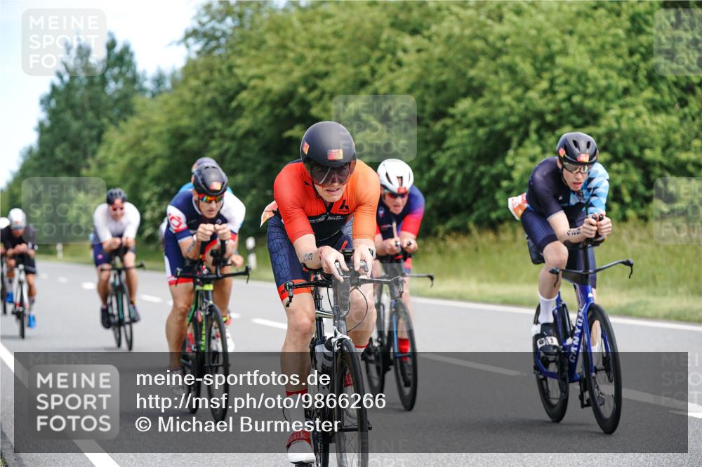 21.06.2026 - Viking Triathlon Michael Burmester http://msf.ph/oto/9866266 21.06.2026 12:05:31 Radfahren 16, 41, 53, 56, 86, 94, 132, 136, 165, 189, 198, 219, 239, 256, 289, 304, 364, 382, 407, 429, 442, 456, 474, 546, 571, 634, 668 meine-sportfotos.de
