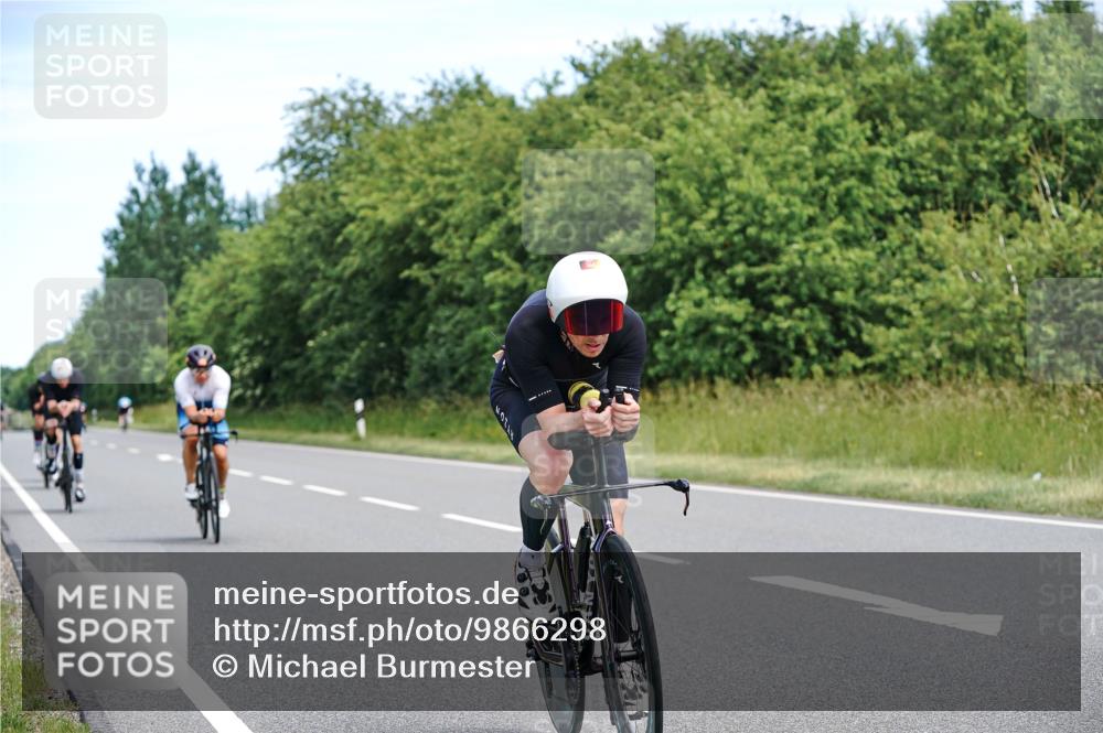 21.06.2026 - Viking Triathlon Michael Burmester http://msf.ph/oto/9866298 21.06.2026 12:05:34 Radfahren 16, 41, 53, 56, 86, 94, 132, 136, 165, 189, 198, 219, 239, 256, 282, 289, 304, 364, 382, 407, 429, 442, 456, 546, 571, 634, 668, 670 meine-sportfotos.de
