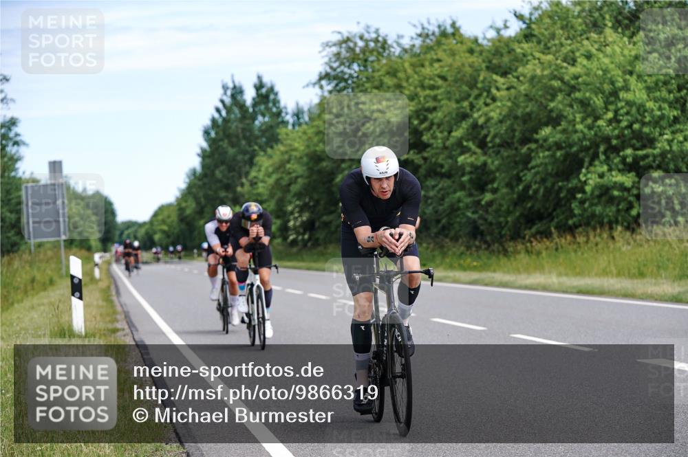 21.06.2026 - Viking Triathlon Michael Burmester http://msf.ph/oto/9866319 21.06.2026 12:05:36 Radfahren 16, 41, 53, 56, 86, 94, 132, 136, 165, 189, 198, 219, 239, 256, 282, 289, 304, 364, 382, 407, 429, 442, 456, 546, 634, 668, 670 meine-sportfotos.de