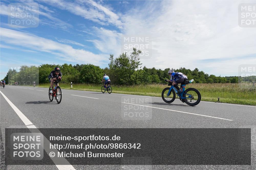 21.06.2026 - Viking Triathlon Michael Burmester http://msf.ph/oto/9866342 21.06.2026 11:26:07 Radfahren 52, 58, 86, 133, 165, 169, 189, 190, 280, 316, 456, 526, 527, 645 meine-sportfotos.de