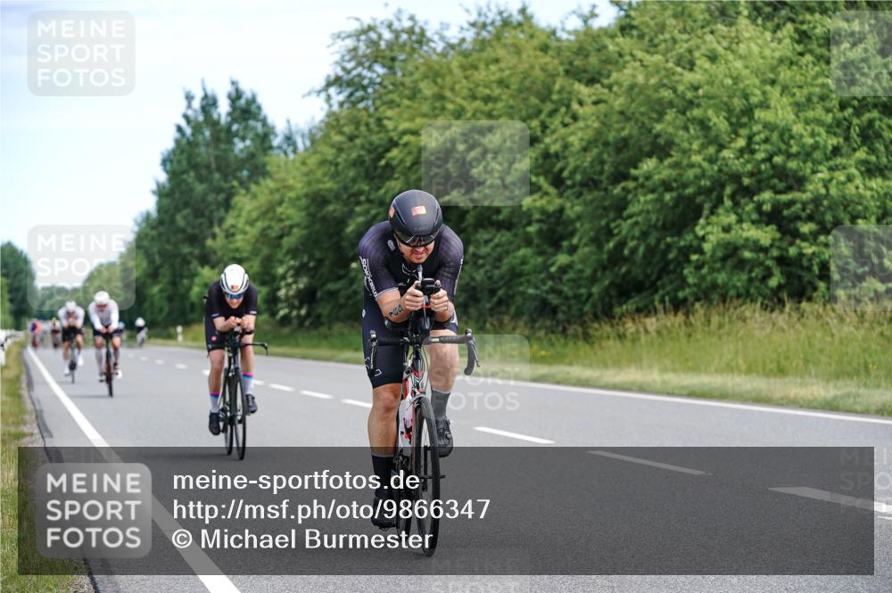 21.06.2026 - Viking Triathlon Michael Burmester http://msf.ph/oto/9866347 21.06.2026 12:05:44 Radfahren 16, 56, 58, 94, 165, 198, 256, 282, 289, 382, 456, 546, 625, 634, 670 meine-sportfotos.de
