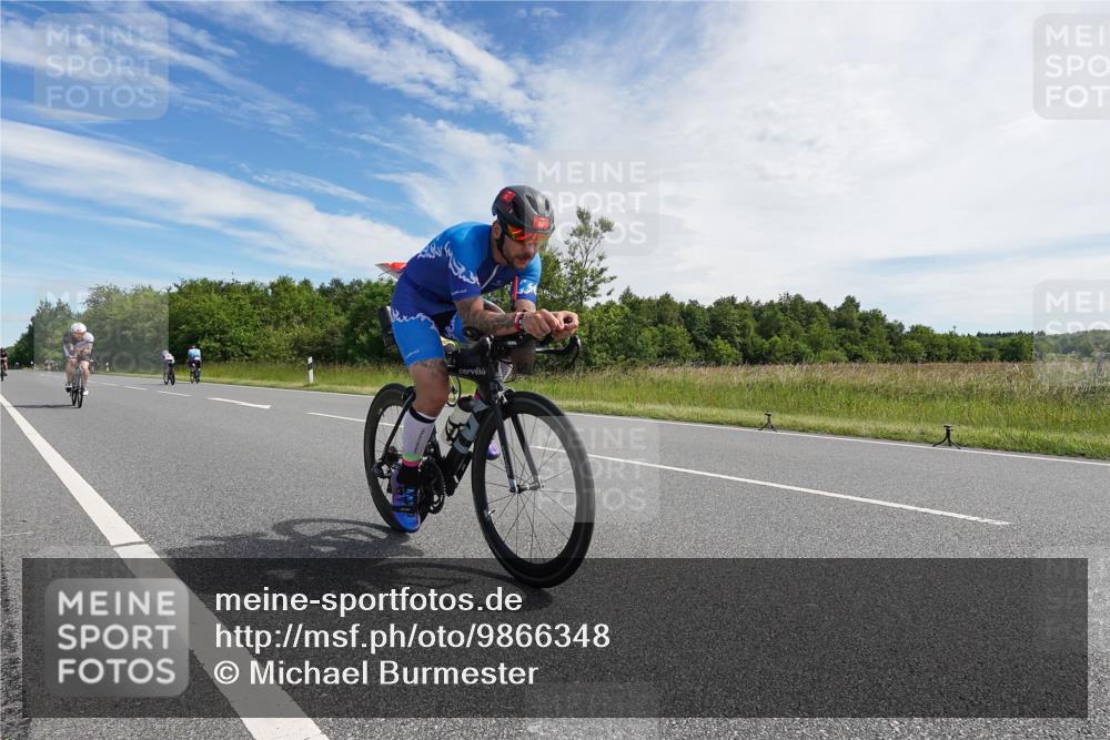 21.06.2026 - Viking Triathlon Michael Burmester http://msf.ph/oto/9866348 21.06.2026 11:26:10 Radfahren 52, 58, 86, 133, 133, 165, 169, 190, 280, 316, 526, 527, 546, 645 meine-sportfotos.de