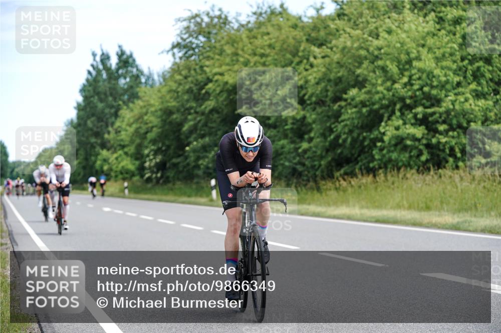 21.06.2026 - Viking Triathlon Michael Burmester http://msf.ph/oto/9866349 21.06.2026 12:05:45 Radfahren 16, 56, 58, 165, 198, 256, 282, 289, 382, 546, 625, 670 meine-sportfotos.de