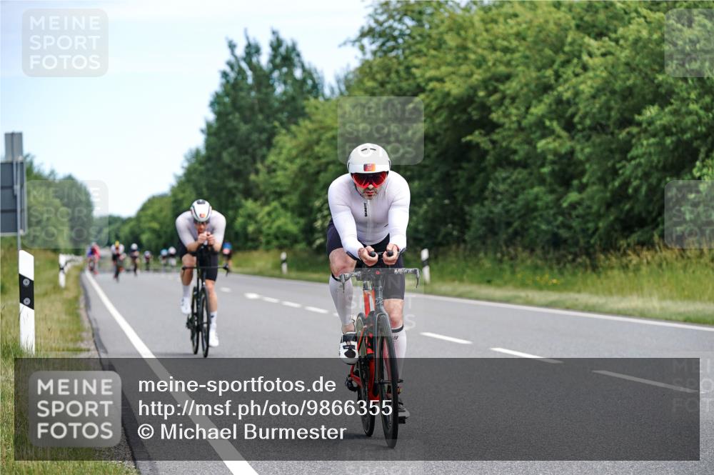21.06.2026 - Viking Triathlon Michael Burmester http://msf.ph/oto/9866355 21.06.2026 12:05:47 Radfahren 16, 56, 58, 165, 256, 282, 289, 382, 546, 625, 670 meine-sportfotos.de