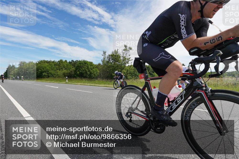 21.06.2026 - Viking Triathlon Michael Burmester http://msf.ph/oto/9866356 21.06.2026 11:26:15 Radfahren 52, 58, 86, 133, 133, 165, 169, 190, 280, 316, 429, 527, 546 meine-sportfotos.de