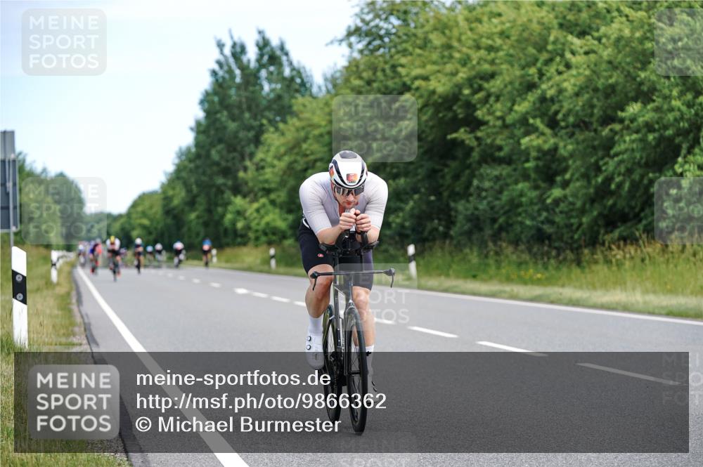 21.06.2026 - Viking Triathlon Michael Burmester http://msf.ph/oto/9866362 21.06.2026 12:05:48 Radfahren 16, 26, 56, 58, 165, 256, 282, 289, 382, 546, 625, 670 meine-sportfotos.de