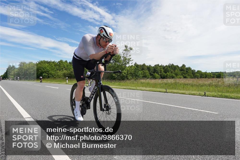 21.06.2026 - Viking Triathlon Michael Burmester http://msf.ph/oto/9866370 21.06.2026 11:26:26 Radfahren 77, 99, 133, 141, 429, 442, 462, 546, 560 meine-sportfotos.de