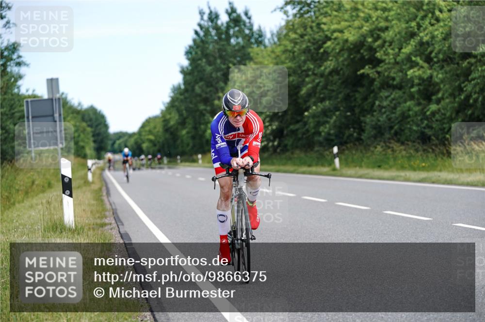 21.06.2026 - Viking Triathlon Michael Burmester http://msf.ph/oto/9866375 21.06.2026 12:05:59 Radfahren 26, 38, 58, 282, 289, 532, 625, 670 meine-sportfotos.de