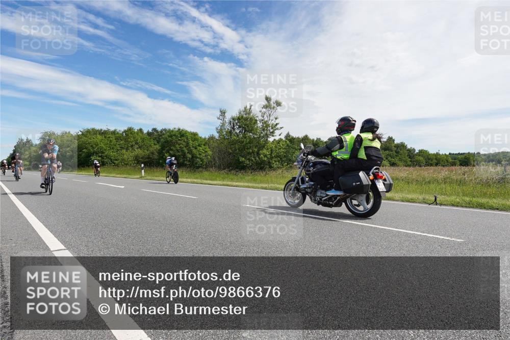 21.06.2026 - Viking Triathlon Michael Burmester http://msf.ph/oto/9866376 21.06.2026 11:26:30 Radfahren 77, 99, 133, 141, 429, 442, 462, 546, 560 meine-sportfotos.de
