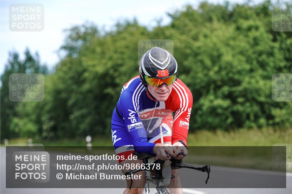 21.06.2026 - Viking Triathlon Michael Burmester http://msf.ph/oto/9866378 21.06.2026 12:06:00 Radfahren 26, 38, 58, 282, 532, 625, 670 meine-sportfotos.de
