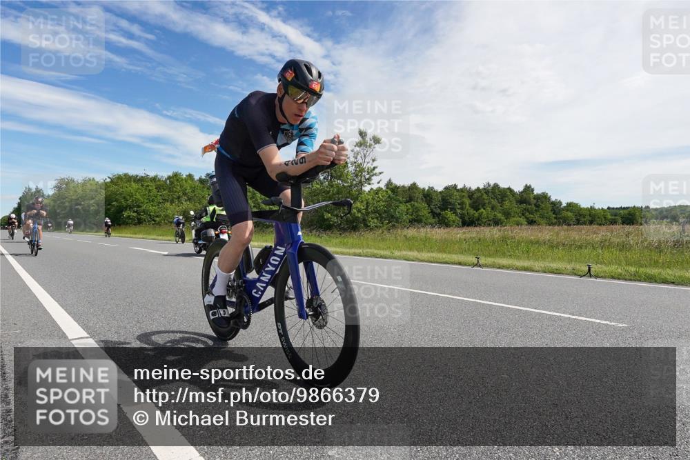 21.06.2026 - Viking Triathlon Michael Burmester http://msf.ph/oto/9866379 21.06.2026 11:26:31 Radfahren 77, 99, 133, 141, 429, 442, 462, 546, 560 meine-sportfotos.de